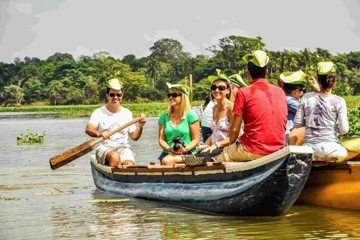 Traditional Village Tour in Hiriwadunna