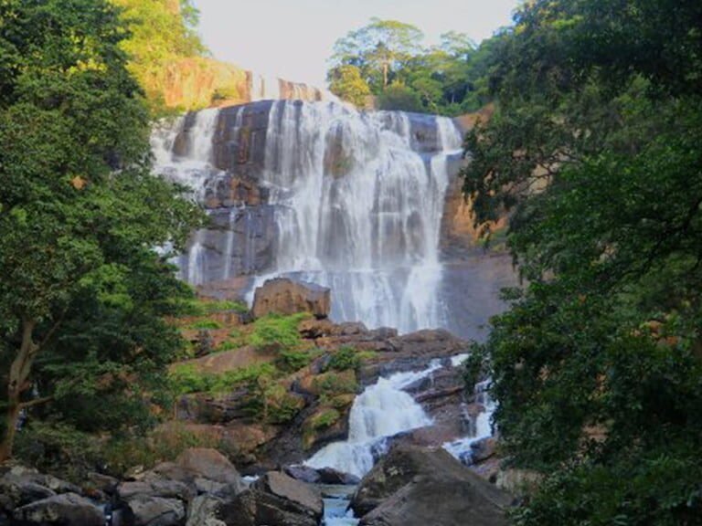 Rathna Falls, Mahiyanganaya
