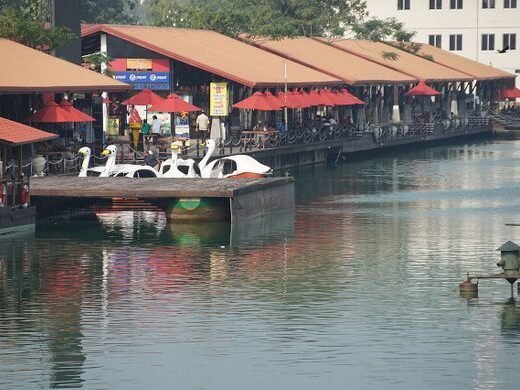 Floating Market, Colombo