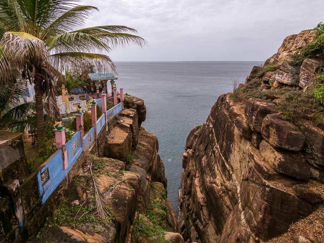 Lover’s Leap / Rawana Cleft, Trincomalee