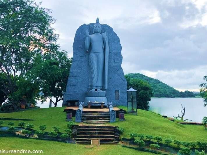 Girithale Buddha Statue, Polonnaruwa