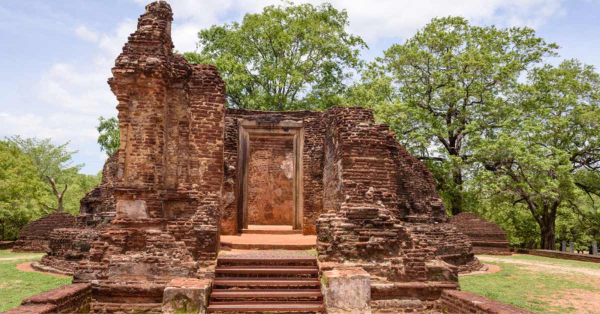 Pothgul Vehera Polonnaruwa 1